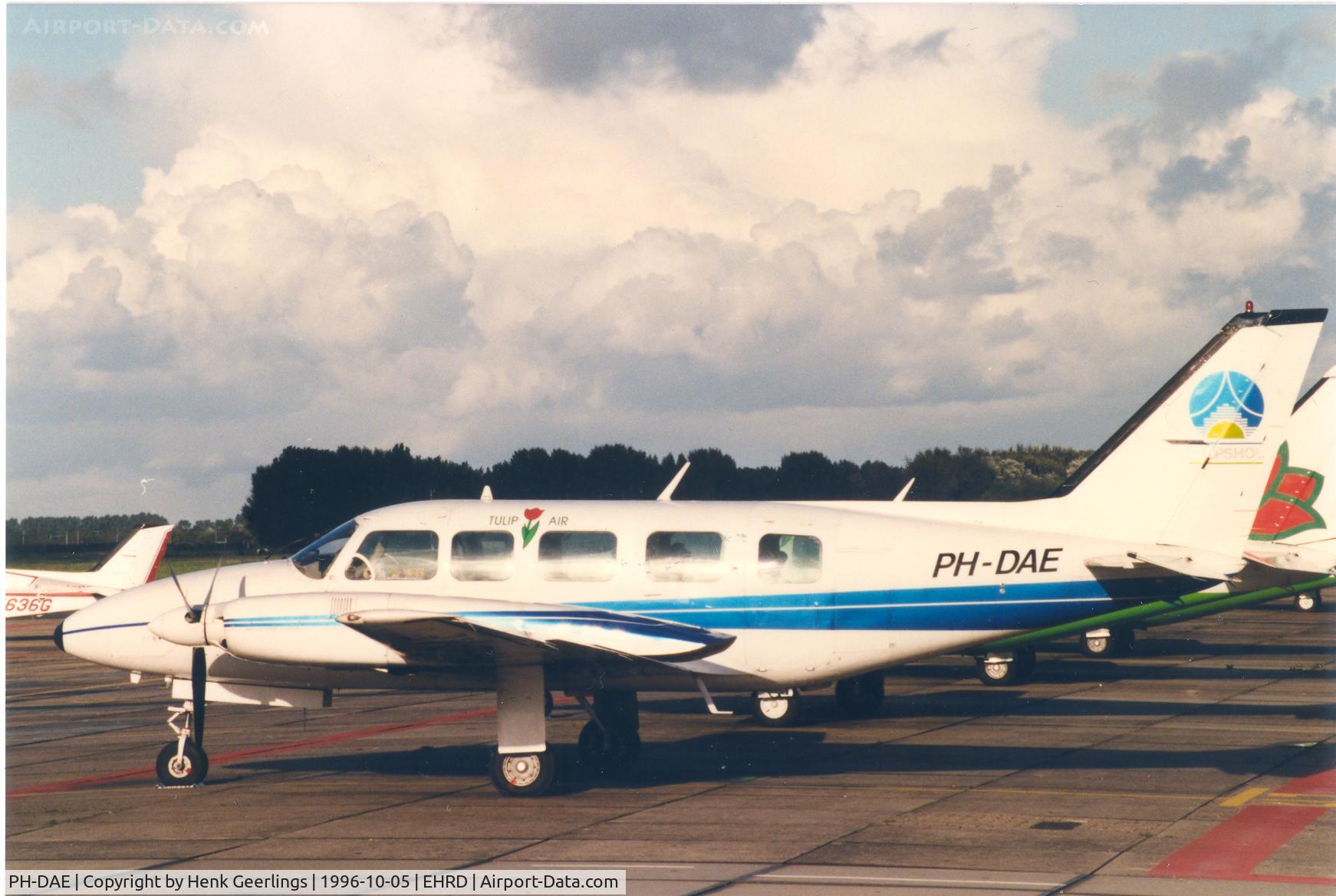 PH-DAE, 1977 Piper PA-31-350 Navajo Chieftain C/N 31-7752061, Tulip Air - Rotterdam