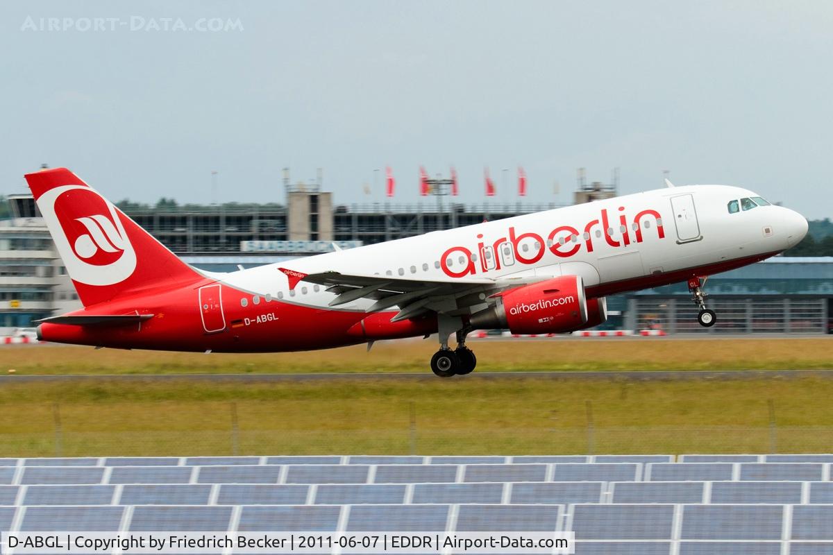 D-ABGL, 2008 Airbus A319-112 C/N 3586, departure to Berlin via RW09