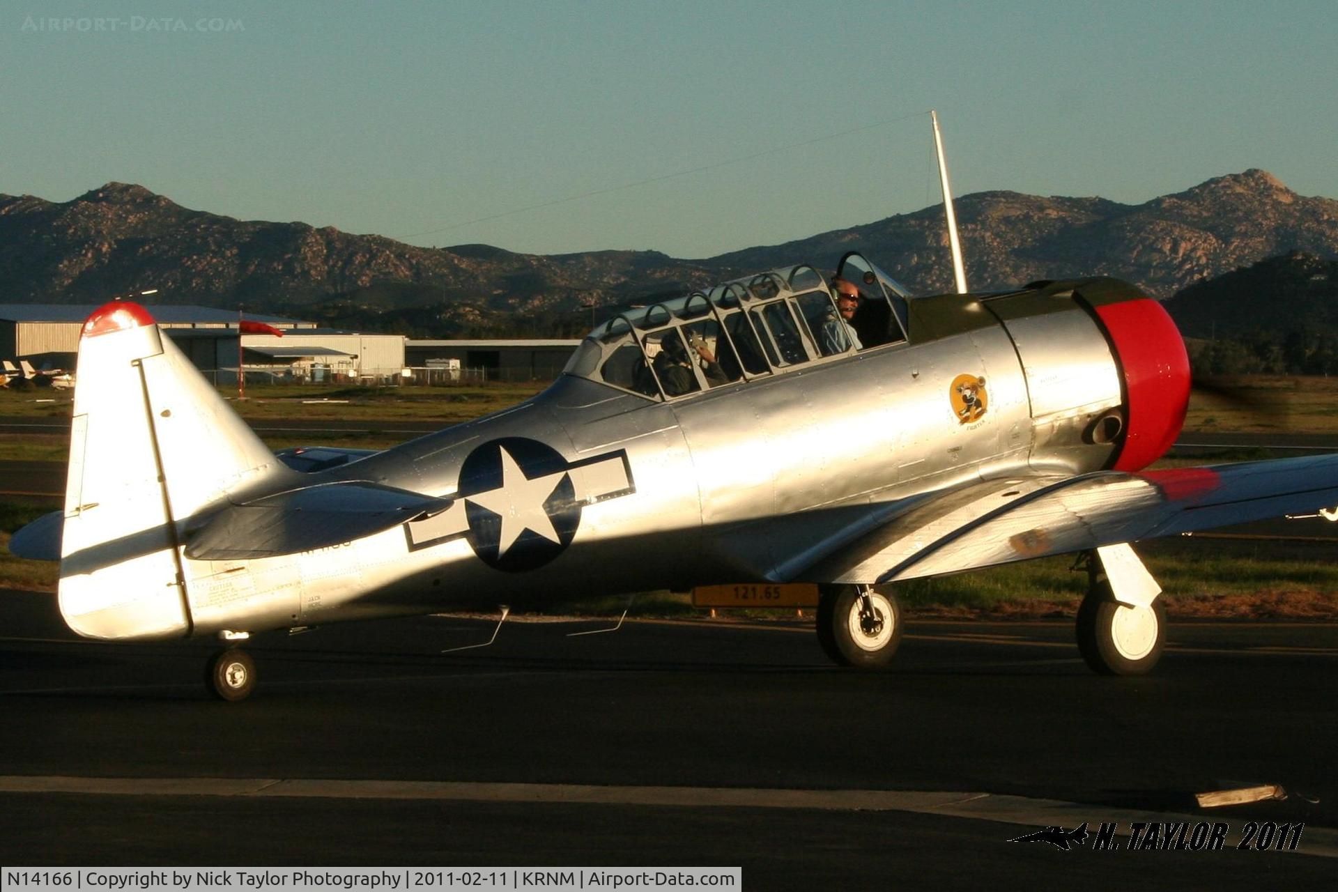 N14166, 1943 North American AT-6D Texan C/N 88-15400, Chuck Hall takes the AT-6D out for a formation flight.