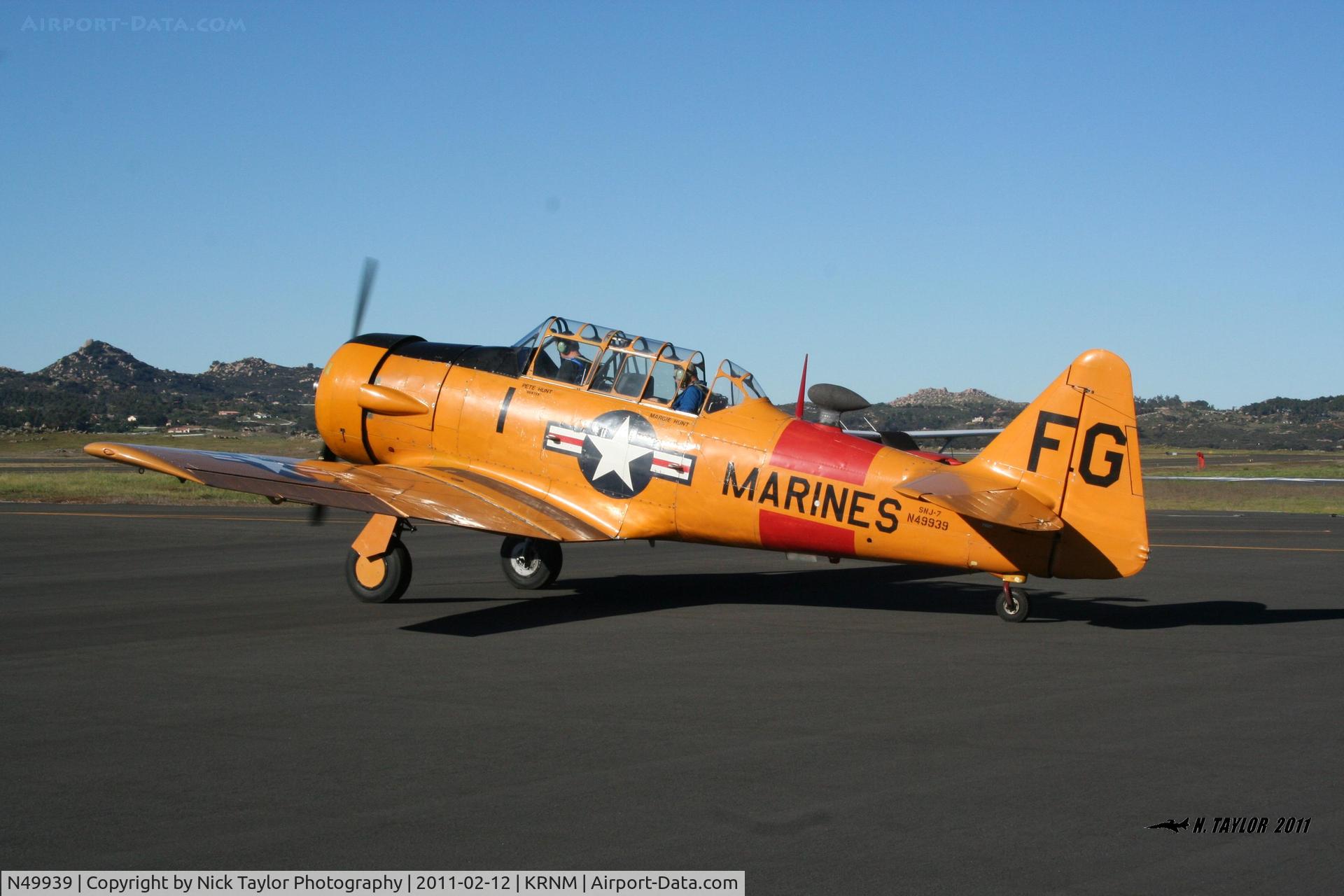 N49939, 1951 North American T-6G Texan C/N 168-466, Warming up