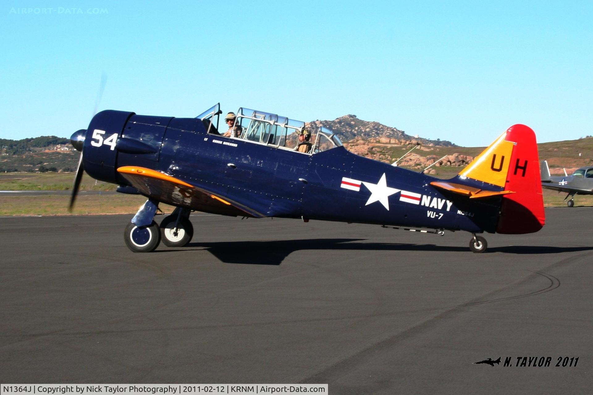 N1364J, 1951 North American T-6G Texan C/N 188-71, The Doc heading out