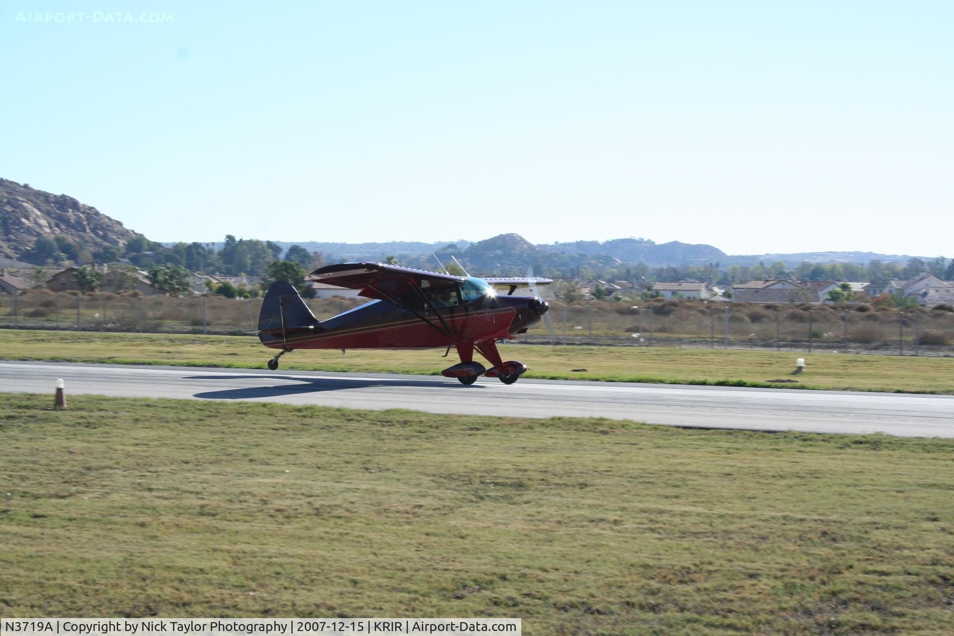 N3719A, 1954 Piper PA-22 C/N 22-1959, Taking off at Flabob