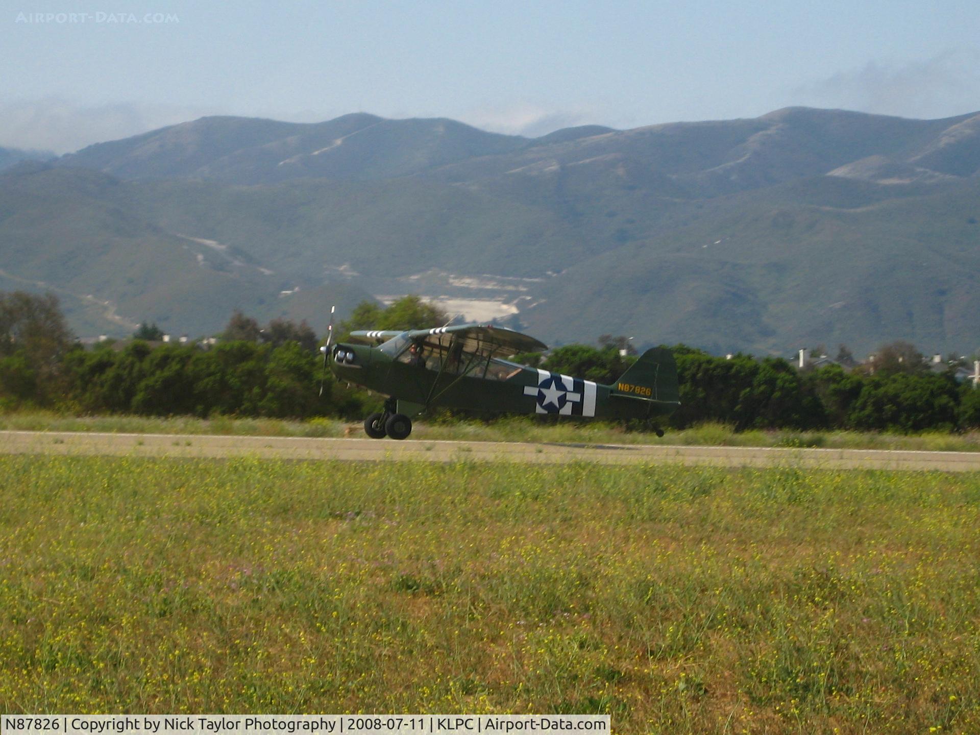 N87826, 1946 Piper J3C-65 Cub Cub C/N 15221, Taking off rwy 7
