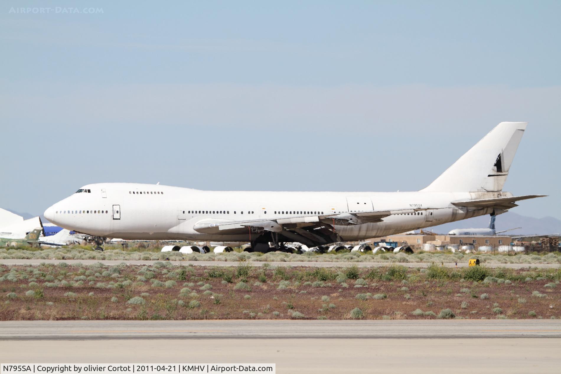 N795SA, 1980 Boeing 747-243B C/N 22506, Certainly not a Cessna 172 !