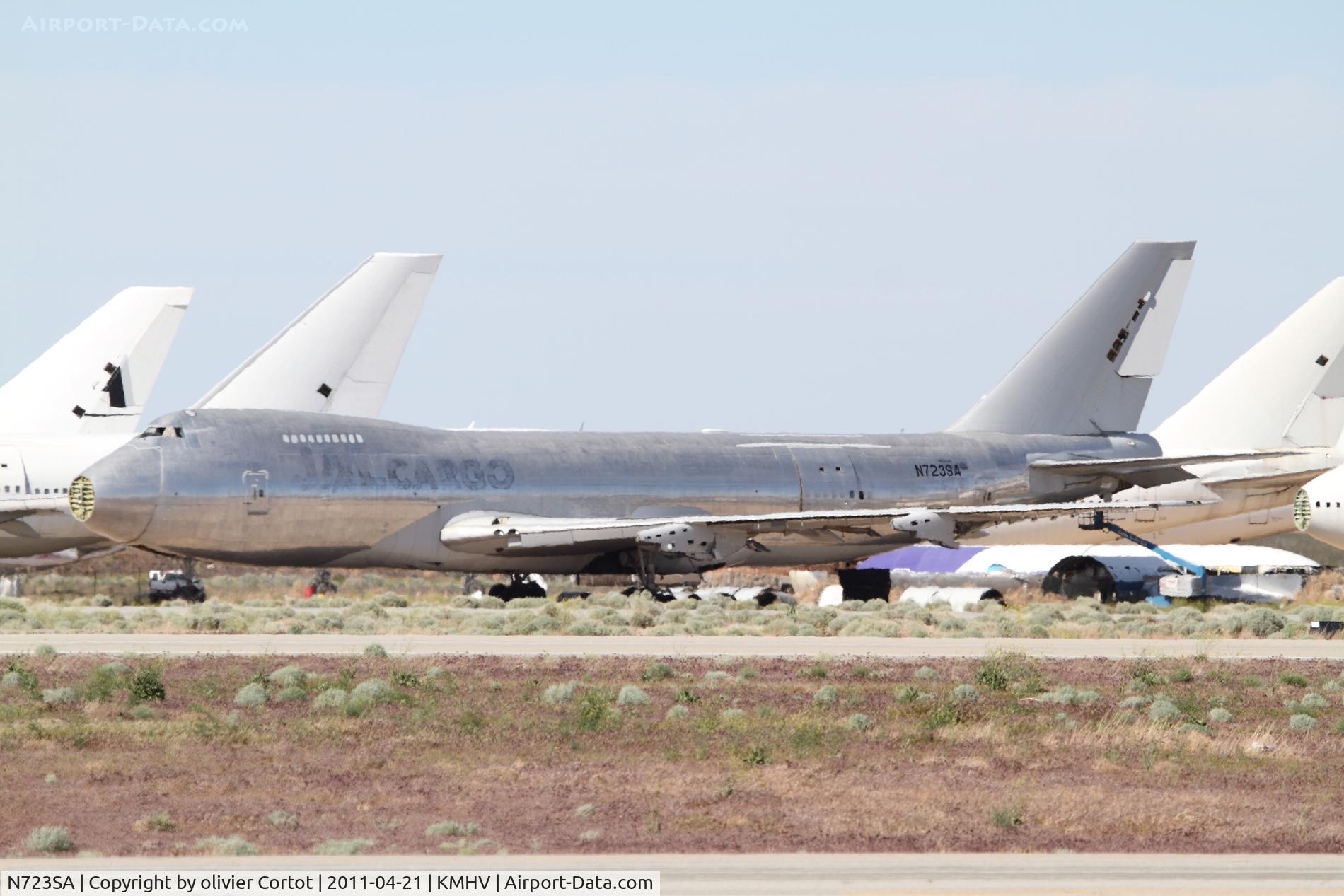 N723SA, 1987 Boeing 747-246F C/N 23641, In the heat of Mojave...