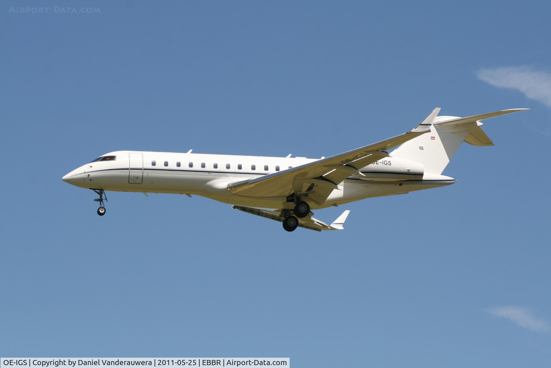 OE-IGS, 2010 Bombardier BD-700-1A10 Global Express C/N 9044, Arriving to RWY 25L