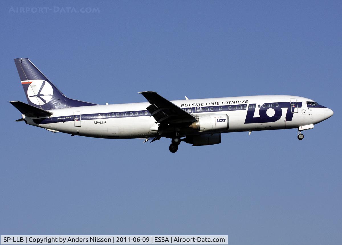 SP-LLB, 1993 Boeing 737-45D C/N 27156/2492, On final approach for runway 19L.