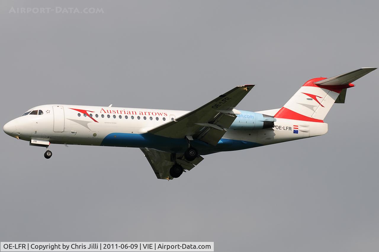 OE-LFR, 1996 Fokker 70 (F-28-0070) C/N 11572, Austrian arrows