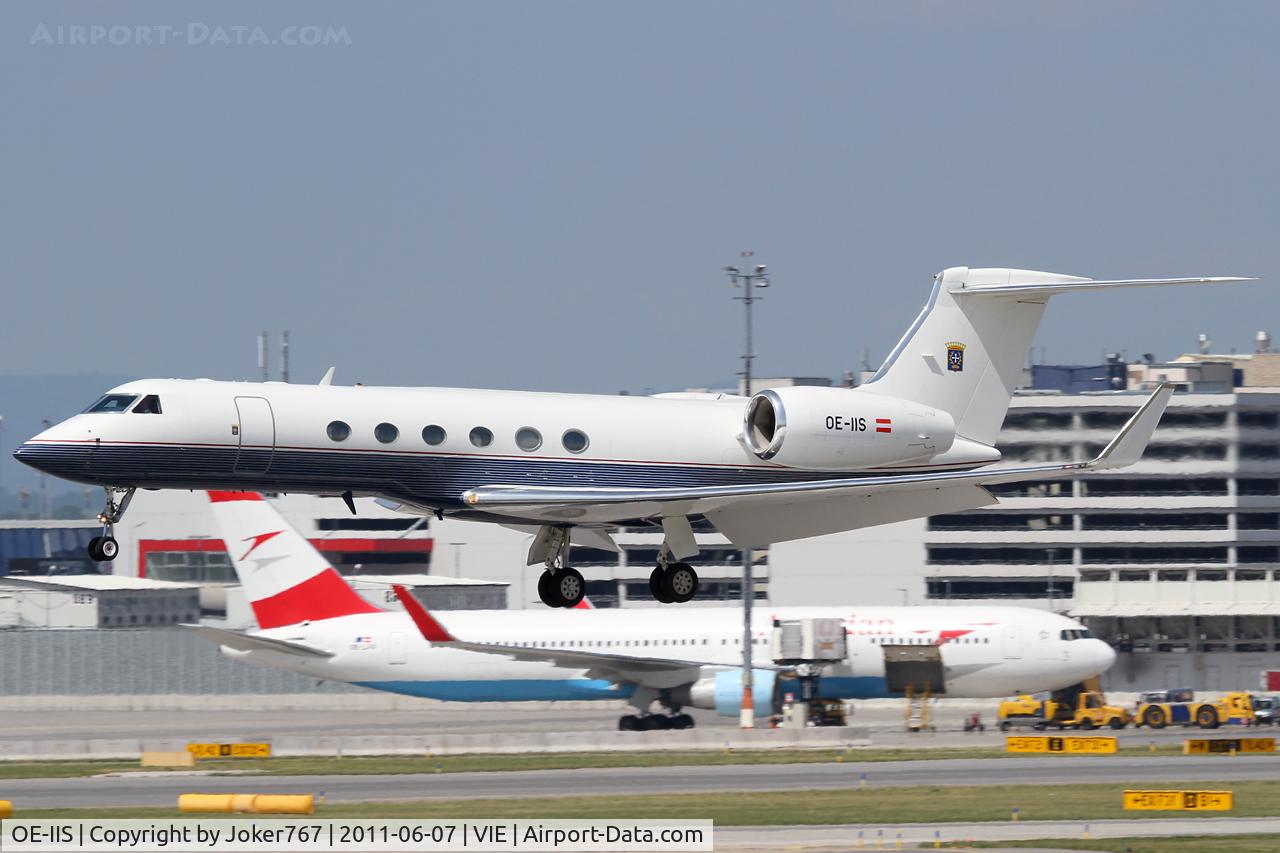 OE-IIS, 1999 Gulfstream Aerospace GV C/N 572, Private