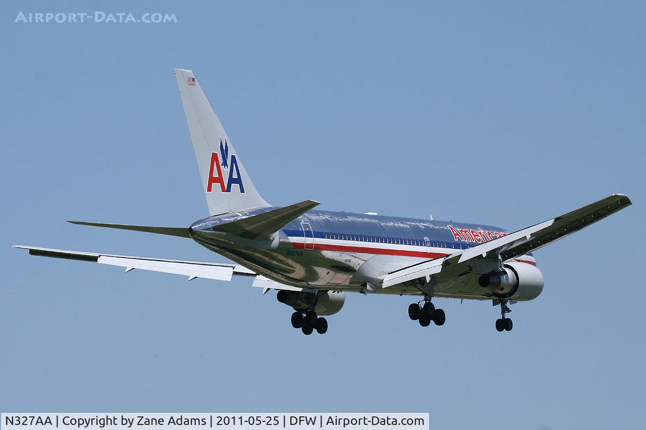 N327AA, 1986 Boeing 767-223 C/N 22327, Landing at DFW Airport.