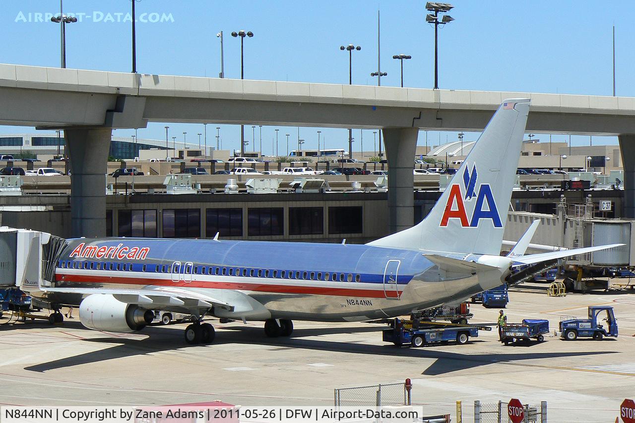 N844NN, 2010 Boeing 737-823 C/N 33212, At the Gate - DFW Airport.
