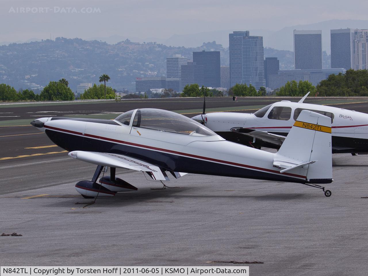 N842TL, 2005 Vans RV-8 C/N TWL01, N842TL parked on the tarmac at KSMO