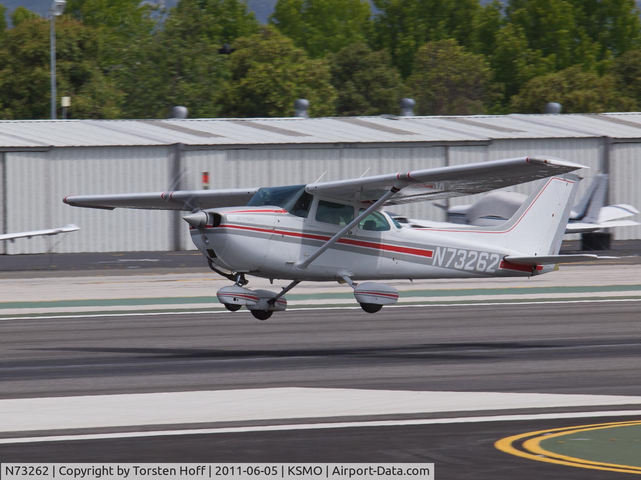 N73262, 1976 Cessna 172M C/N 17267342, N73262 departing from RWY 21