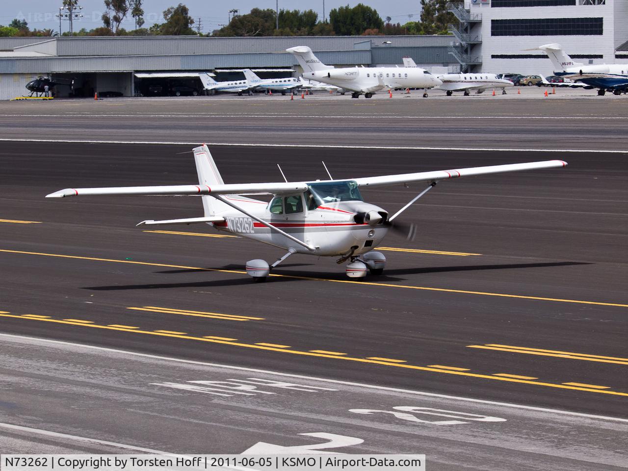 N73262, 1976 Cessna 172M C/N 17267342, N73262 taxiing
