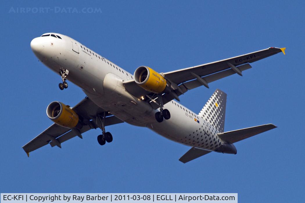 EC-KFI, 2007 Airbus A320-216 C/N 3174, Airbus A320-216 [3174] Vueling Airlines Home~G 08/03/2011