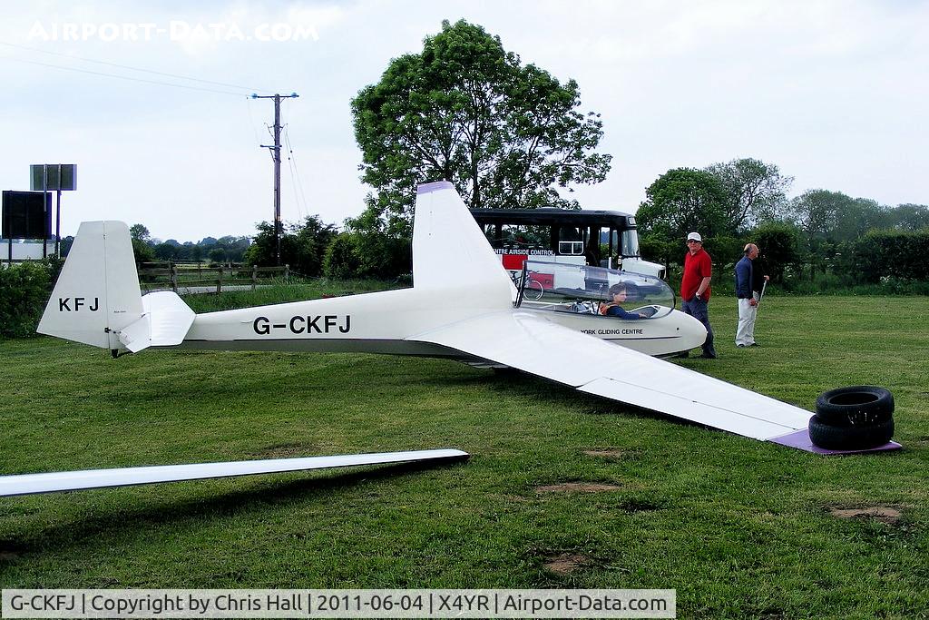 G-CKFJ, 1968 Schleicher ASK-13 C/N 13136, at the York Gliding Centre, Rufford