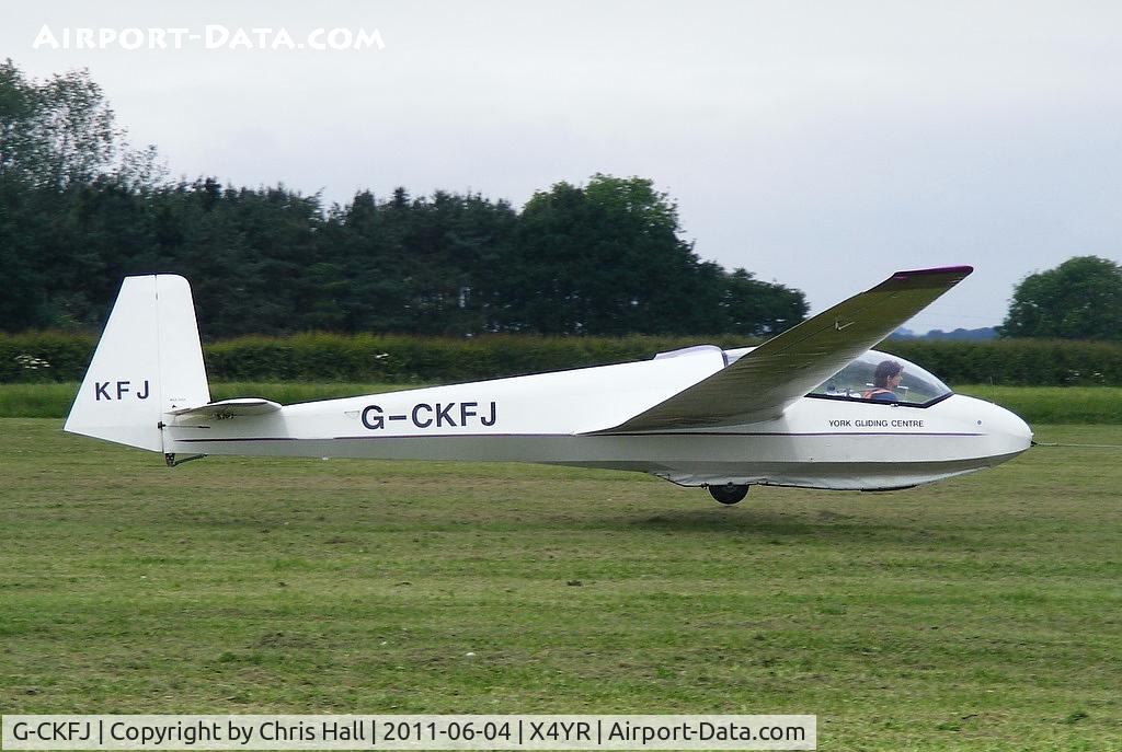 G-CKFJ, 1968 Schleicher ASK-13 C/N 13136, at the York Gliding Centre, Rufford
