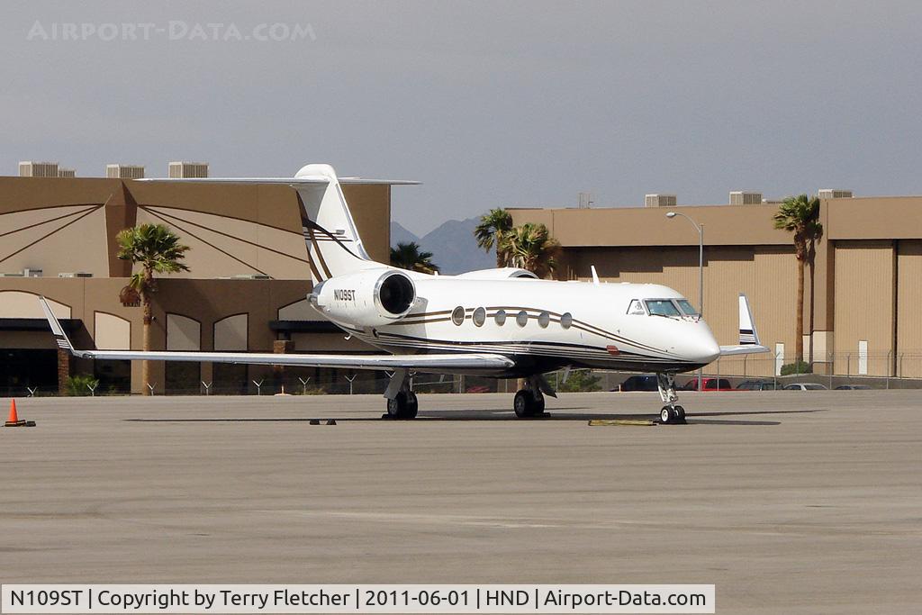 N109ST, 1990 Gulfstream Aerospace G-IV C/N 1151, 1990 Gulf IV at Henderson Exec