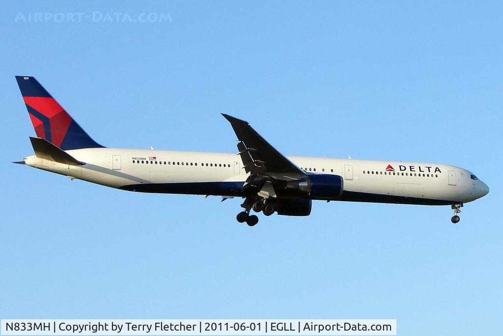 N833MH, 2000 Boeing 767-432/ER C/N 29706, 2000 Boeing 767-432ER, c/n: 29706 landing at Heathrow