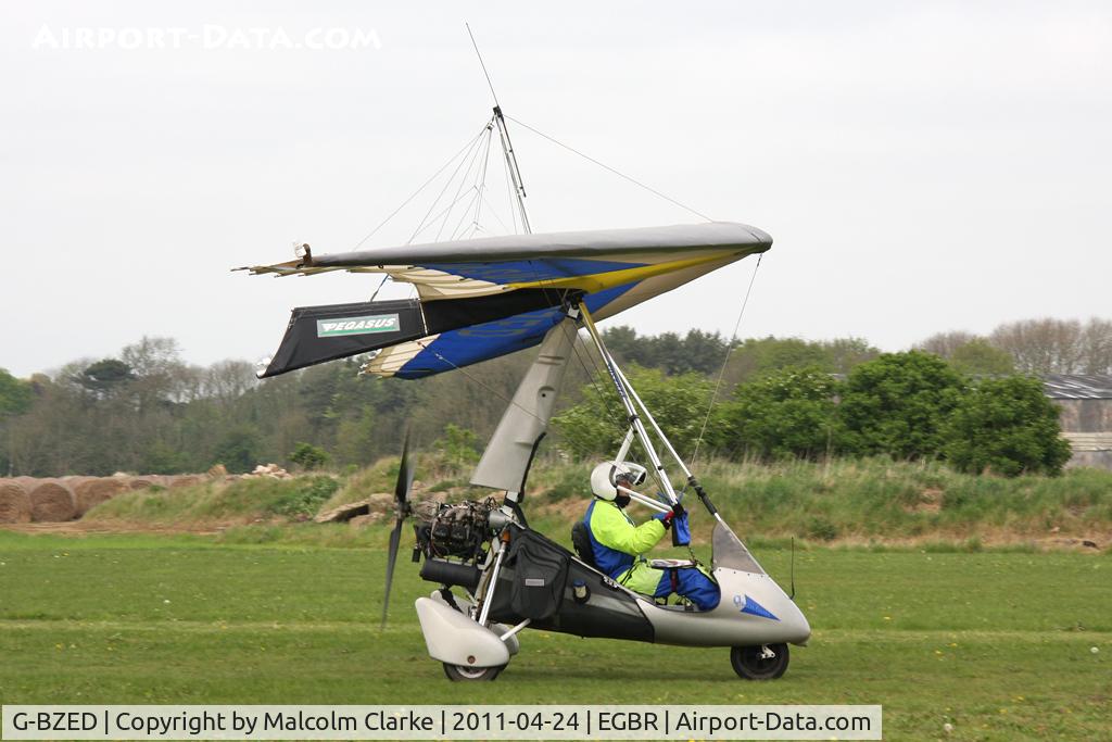 G-BZED, 2000 Pegasus Quantum 15-912 C/N 7600, Pegasus Quantum 15-912 G-BZED at Breighton Airfield in April 2011.