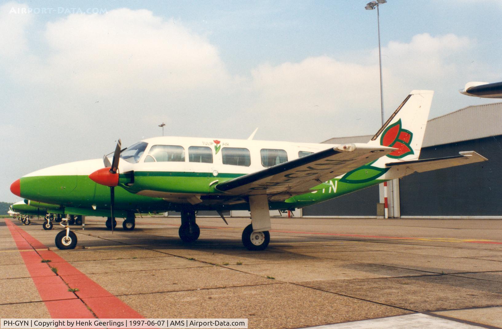 PH-GYN, Piper PA-31-350 Navajo Chieftain C/N 31-7305119, Tulip Air