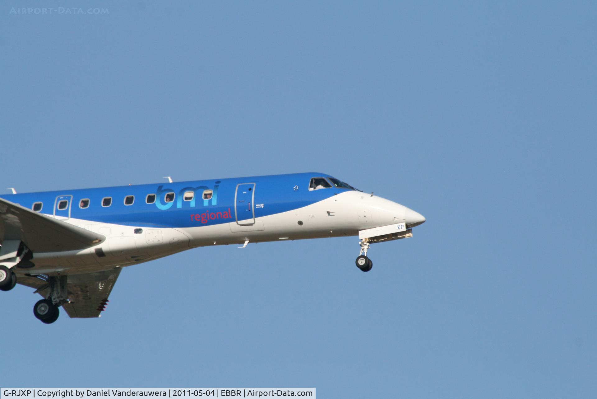 G-RJXP, 2001 Embraer ERJ-135ER (EMB-135ER) C/N 145431, Descending to RWY 02