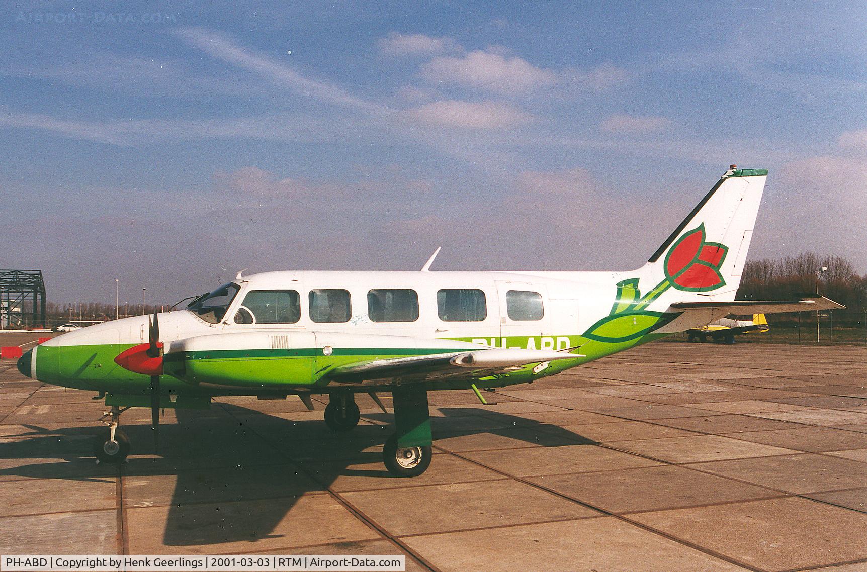 PH-ABD, Piper PA-31-350 Navajo Chieftain C/N 31-7305048, Tulip Air