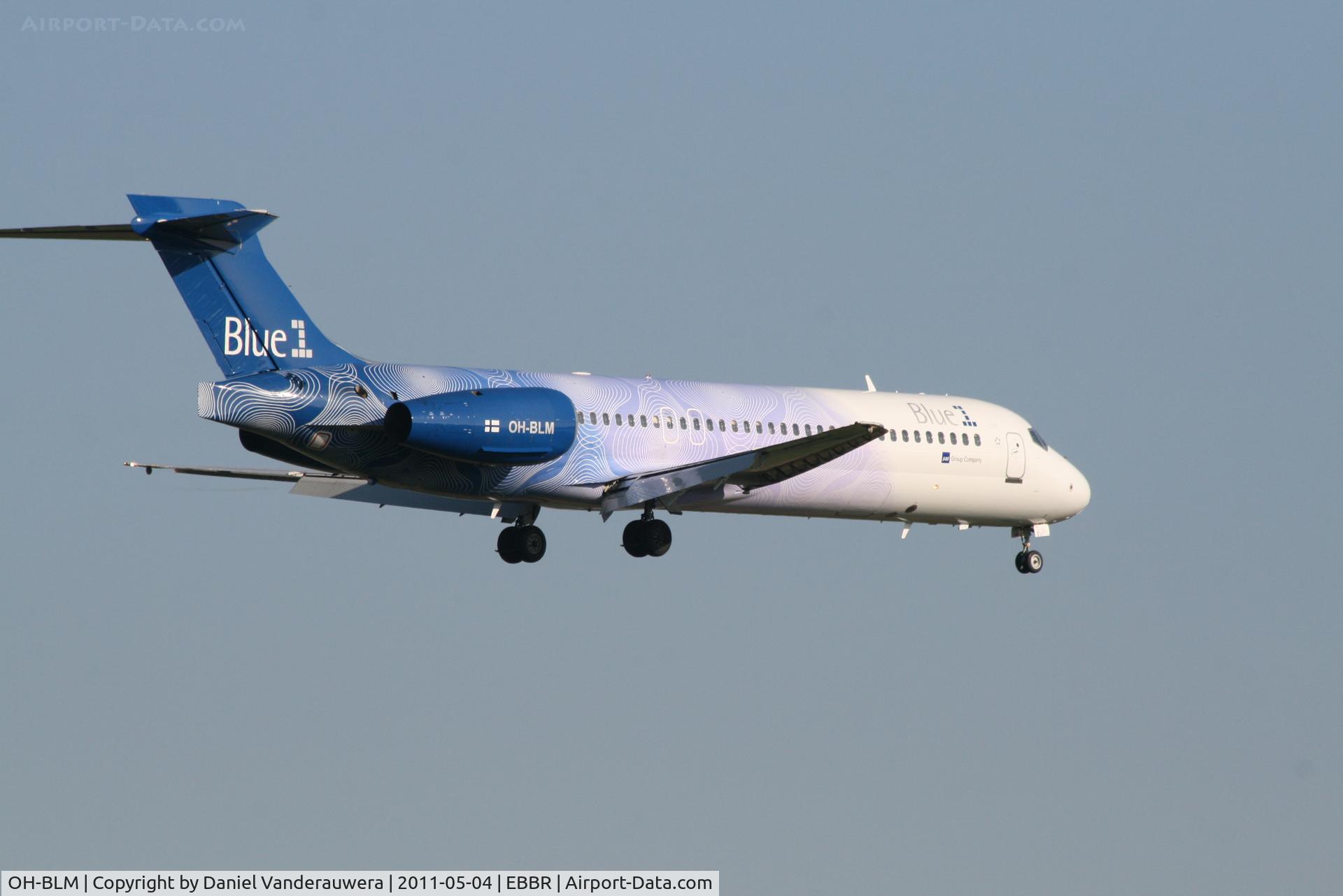 OH-BLM, 2001 Boeing 717-23S C/N 55066, Flight KF801 is descending to RWY 02