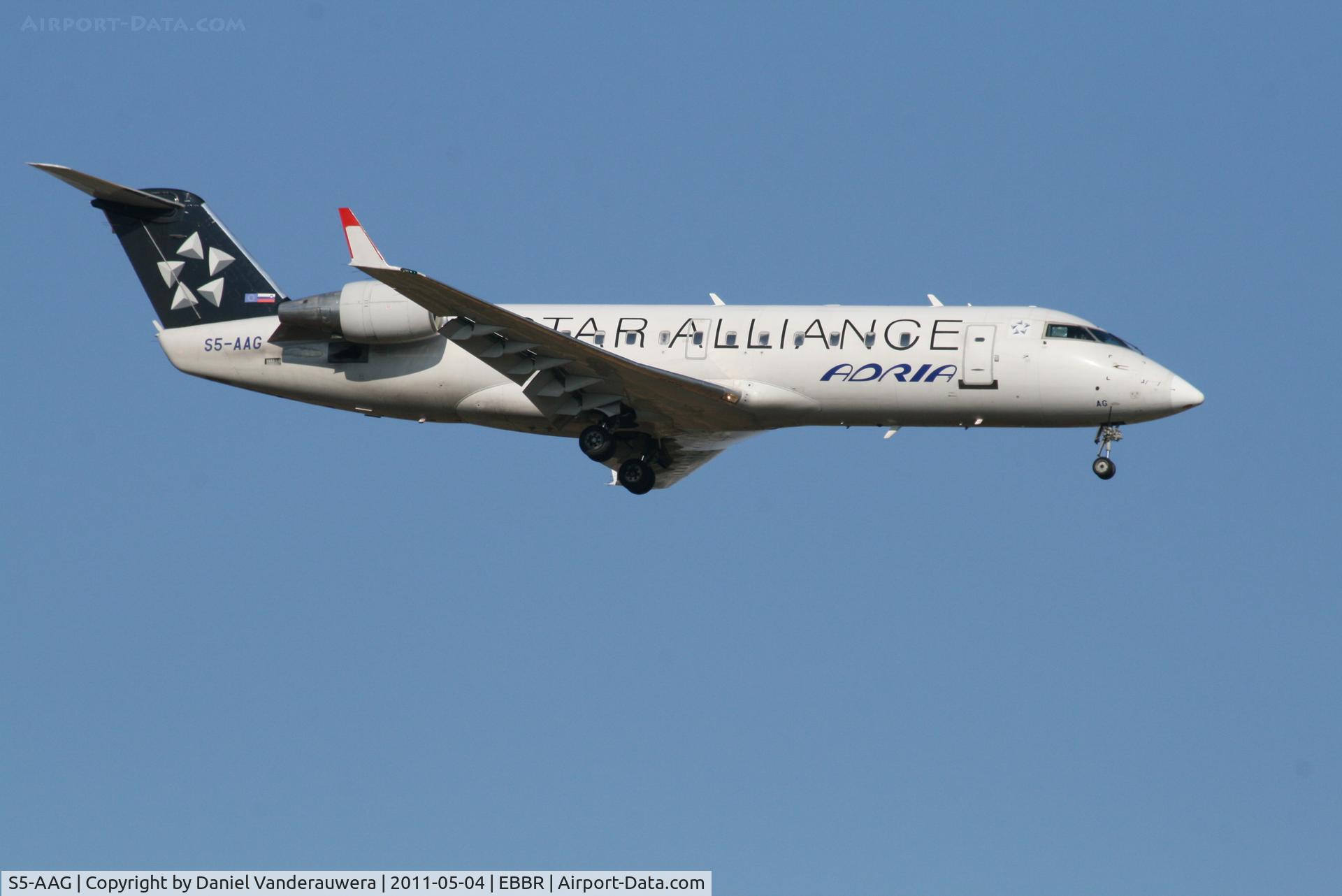S5-AAG, 2000 Canadair CRJ-200LR (CL-600-2B19) C/N 7384, Arrival of flight JP376 to RWY 02