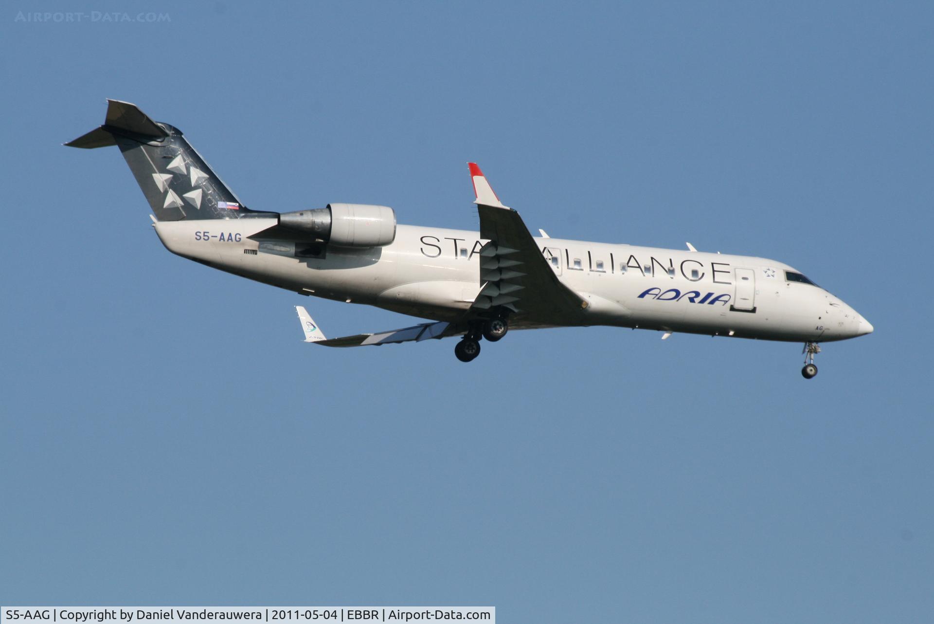 S5-AAG, 2000 Canadair CRJ-200LR (CL-600-2B19) C/N 7384, Flight JP376 is descending to RWY 02