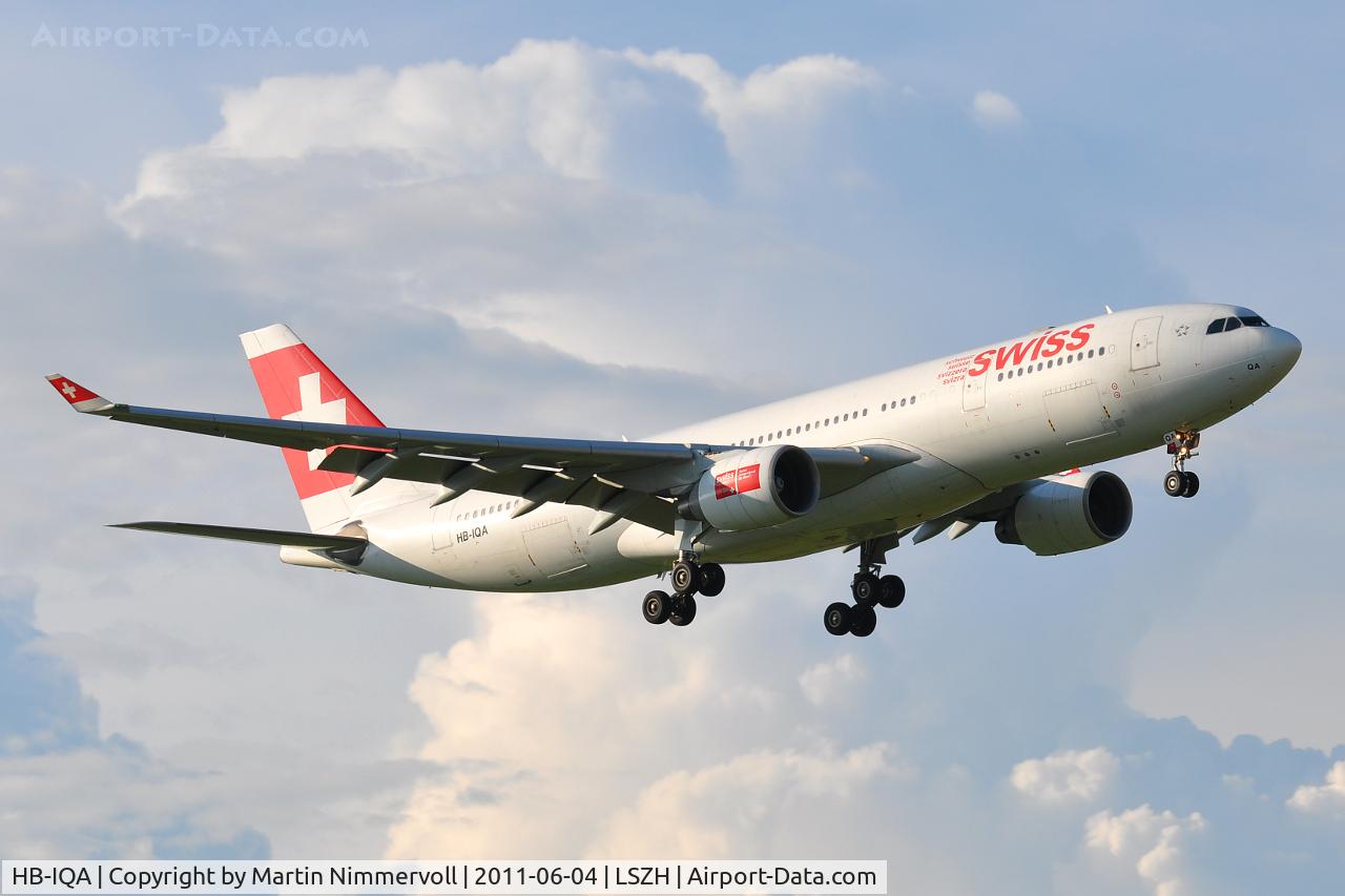 HB-IQA, 1998 Airbus A330-223 C/N 229, Swiss