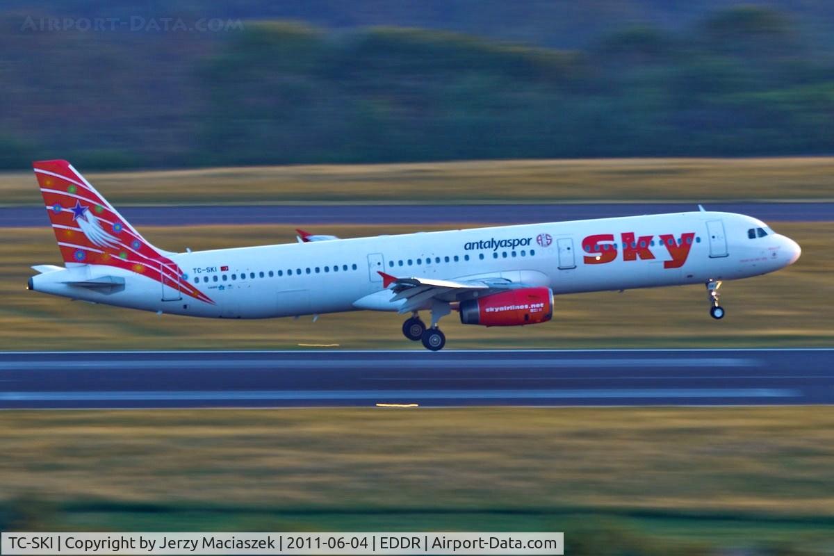 TC-SKI, 1998 Airbus A321-231 C/N 0811, TC-SKI_
Airbus A321-231