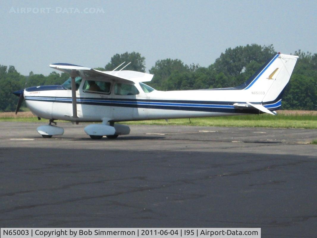N65003, 1982 Cessna 172P C/N 17275666, Preparing to depart Kenton, Ohio