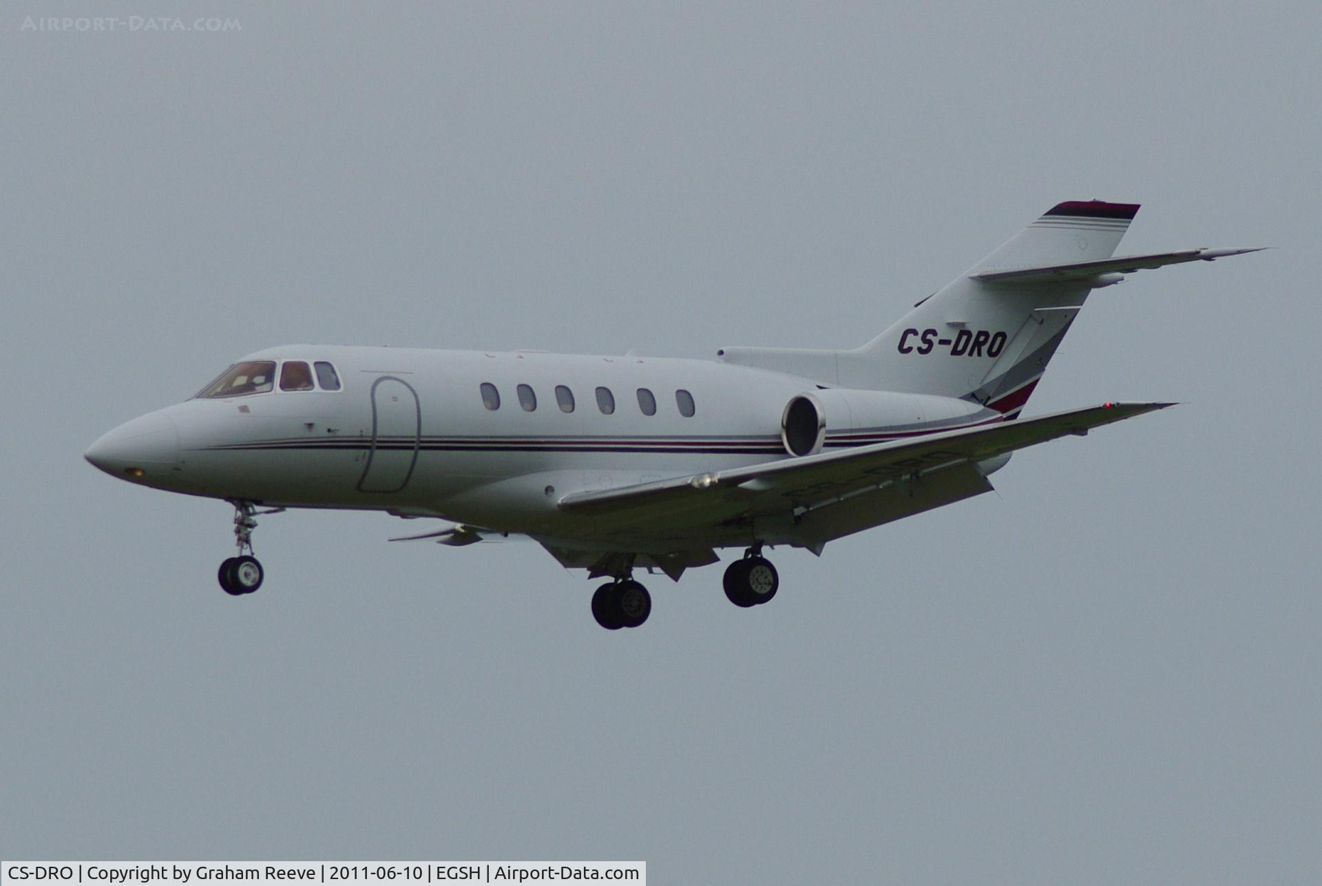CS-DRO, 2006 Raytheon Hawker 800XP C/N 258775, Landing at Norwich.