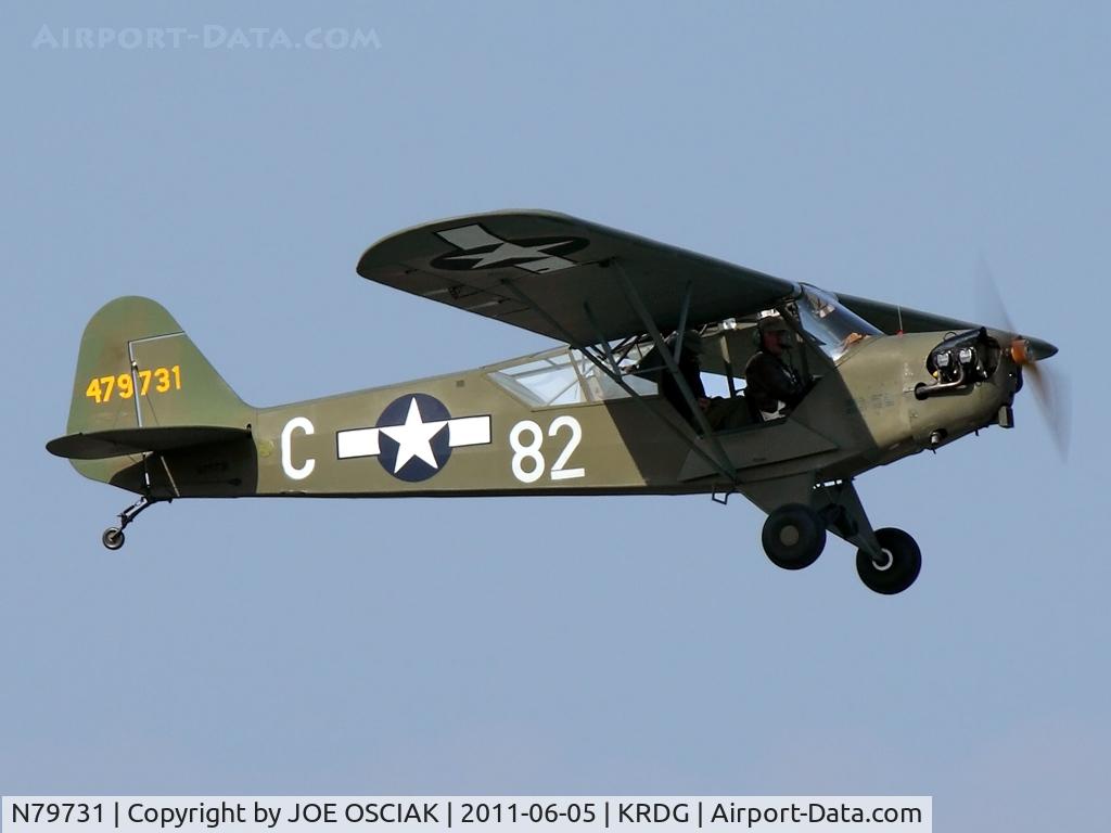 N79731, 1944 Piper L-4H Grasshopper (J3C-65D) C/N 12027, Leaving KRDG