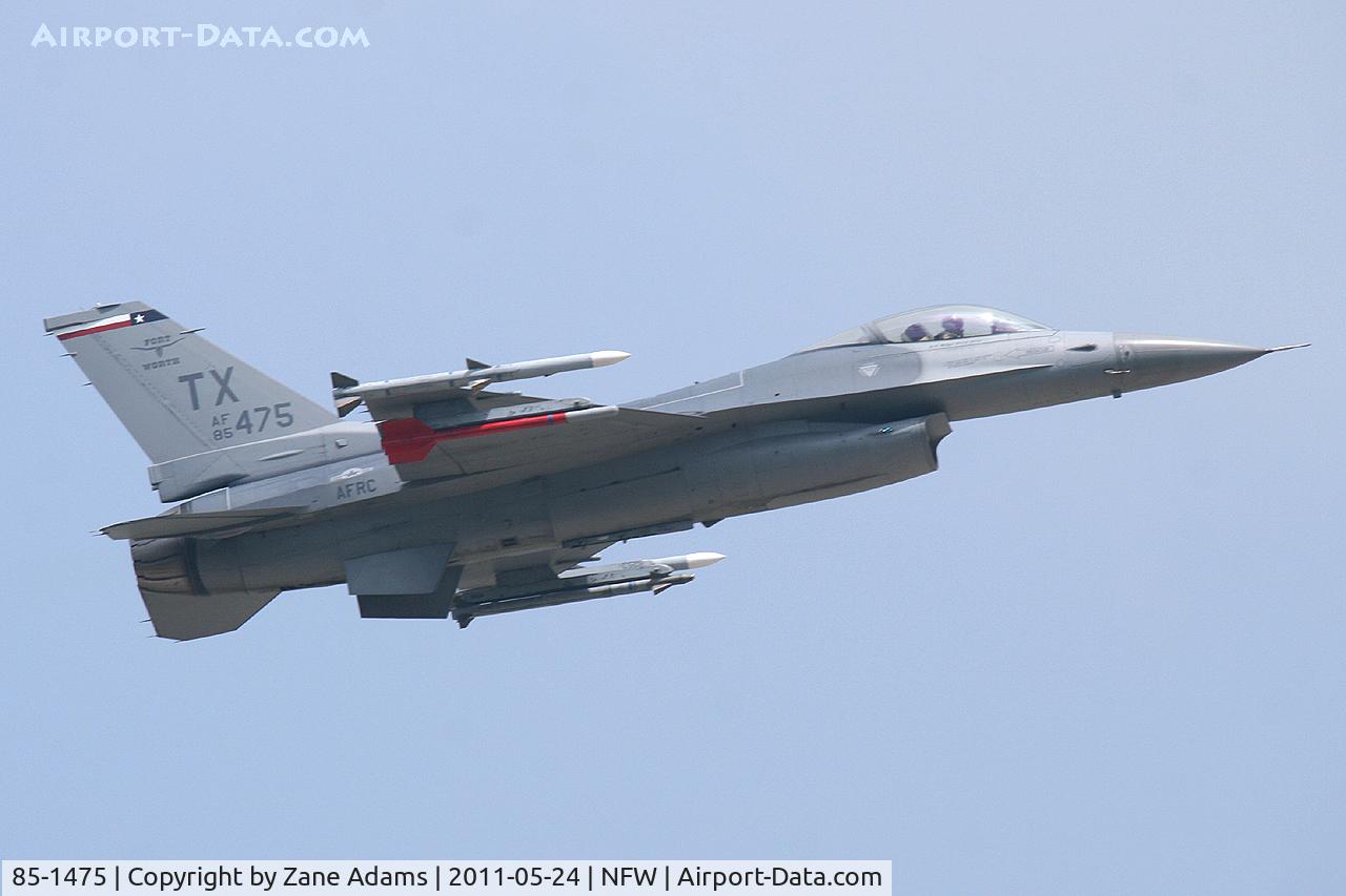 85-1475, 1985 General Dynamics F-16C Fighting Falcon C/N 5C-255, 301st FW F-16 Departing NAS Fort Worth