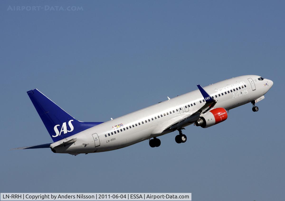 LN-RRH, 2009 Boeing 737-883 C/N 34546, Taking off from runway 19R.