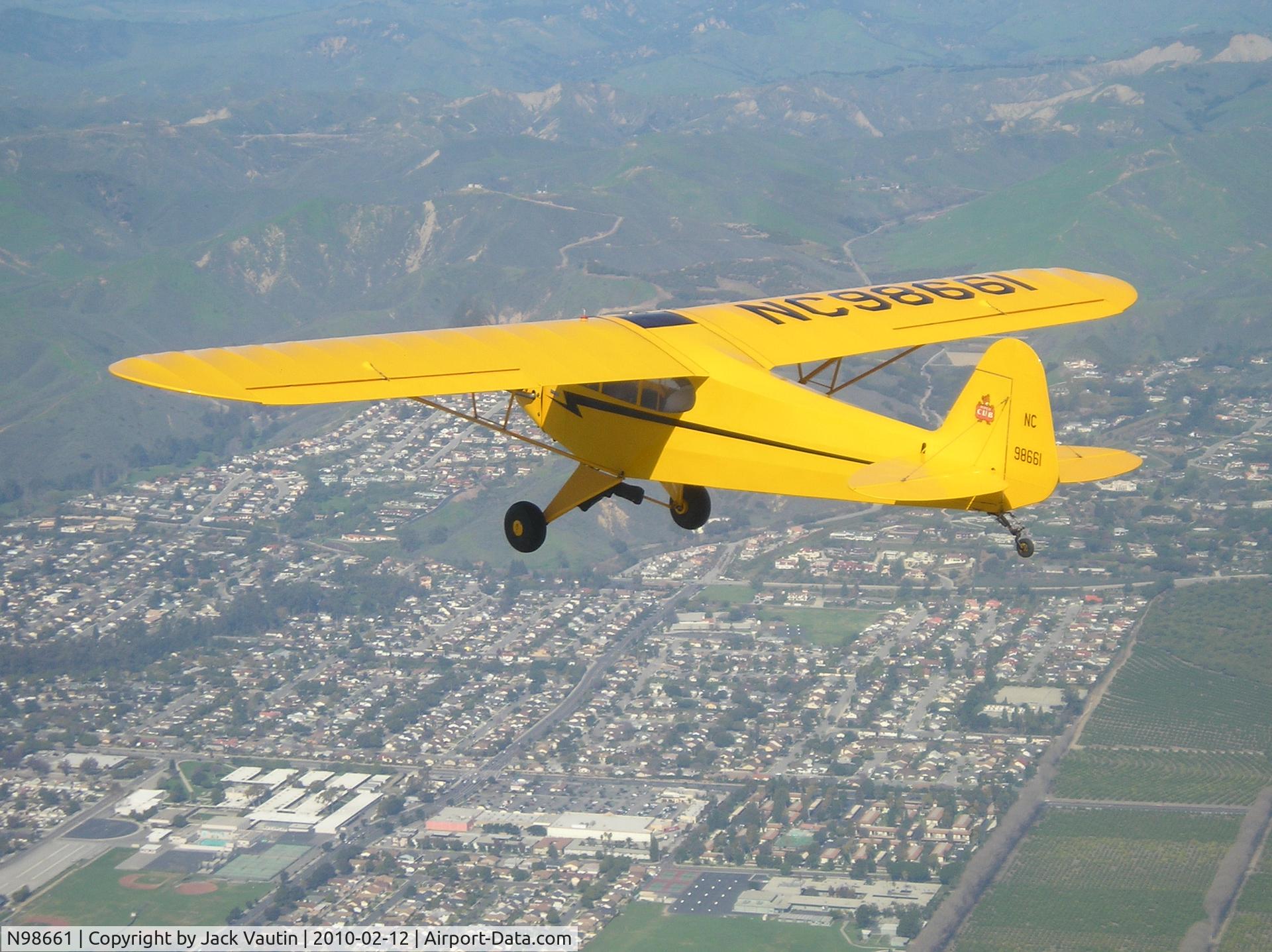N98661, 1946 Piper J3C-65 Cub Cub C/N 18890, Near Ventura