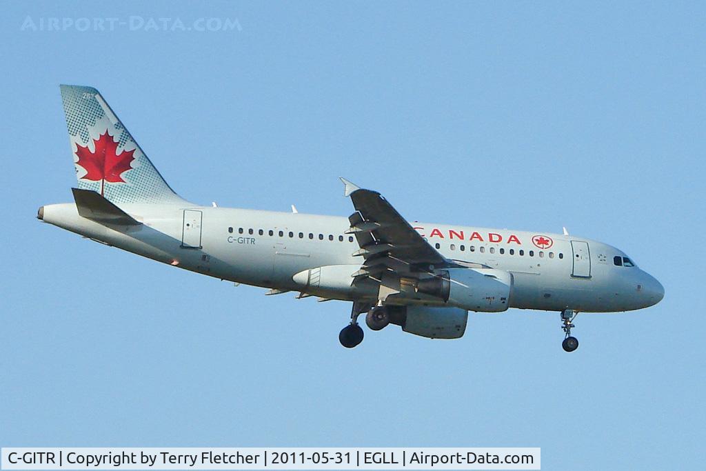 C-GITR, 2001 Airbus A319-112 C/N 1577, Nice to see Air Canada's minibus 2001 Airbus A319-112, c/n: 1577 at Heathrow