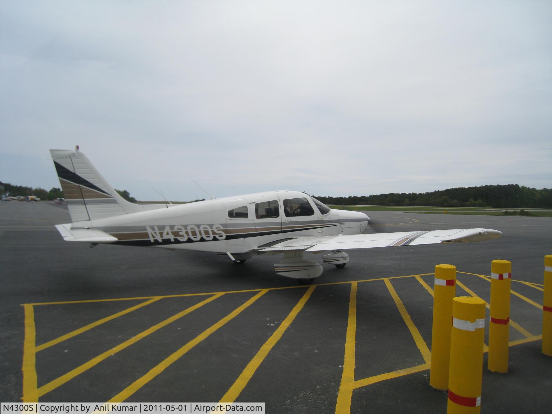 N4300S, Piper PA-28-161 C/N 28-8316064, N4300S @ KOXB