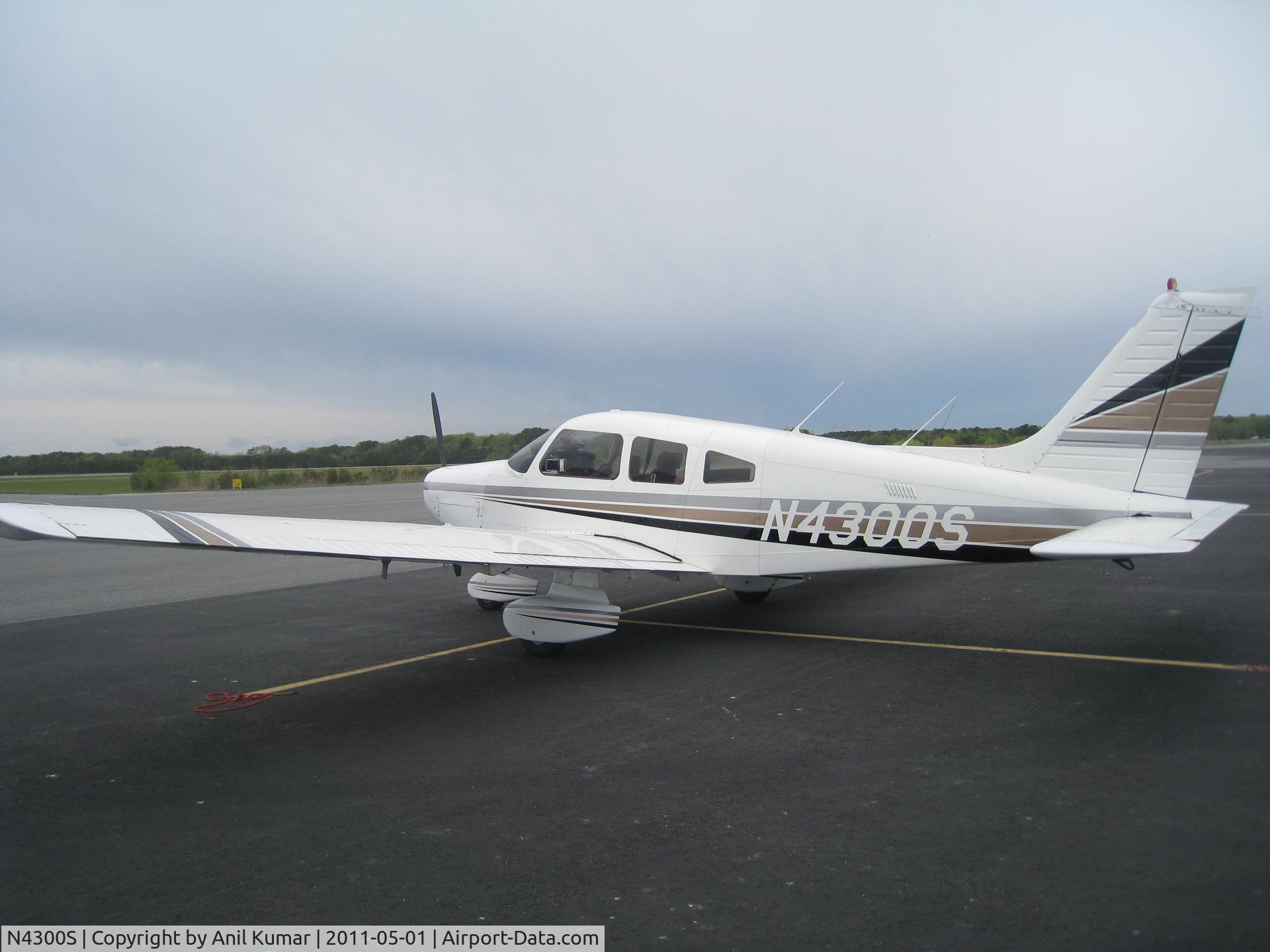 N4300S, Piper PA-28-161 C/N 28-8316064, N4300S @ KOXB