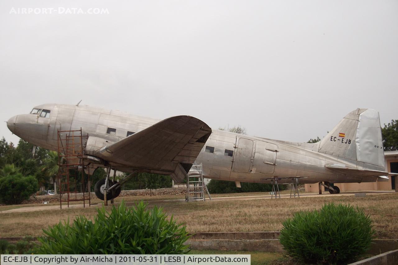 EC-EJB, 1942 Douglas C-47 C/N 4479, Douglas DC-3, CN: 4479