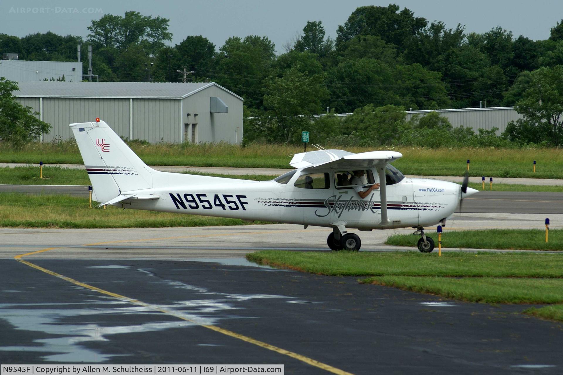 N9545F, 1998 Cessna 172R C/N 17280380, 1998 Cessna 172R