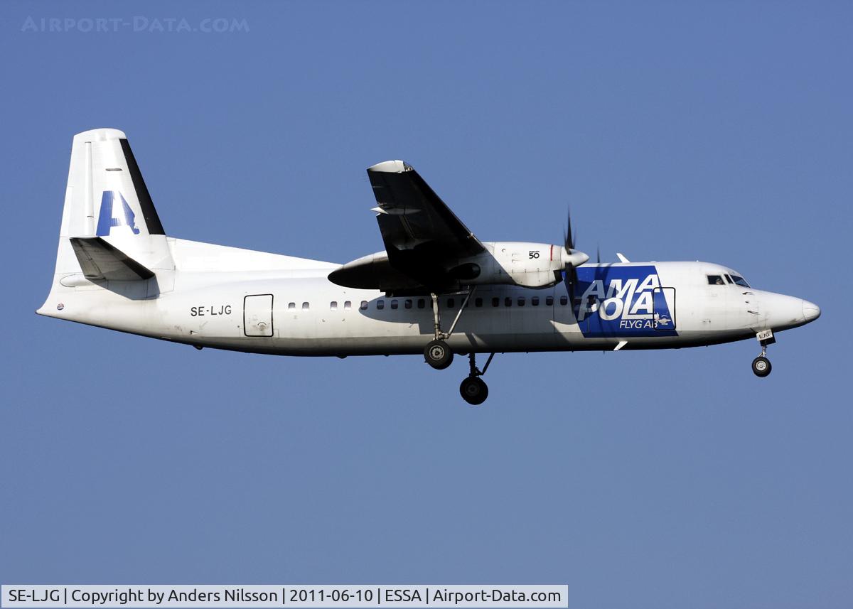 SE-LJG, 1989 Fokker 50 C/N 20168, On final approach for runway 19L.