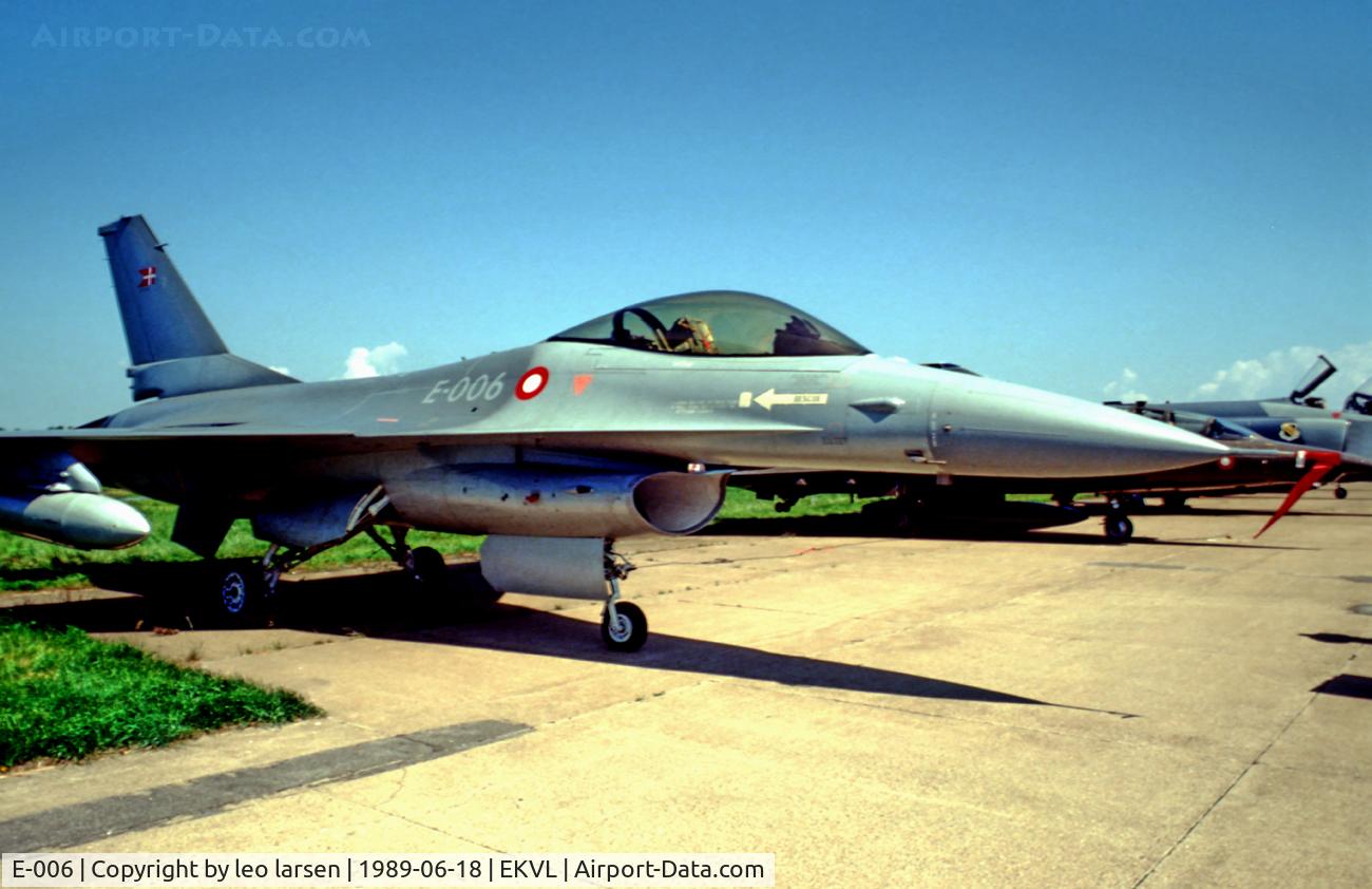 E-006, 1988 SABCA F-16A Fighting Falcon C/N 6F-49, Vaerloese AB Denmark 18.6.89