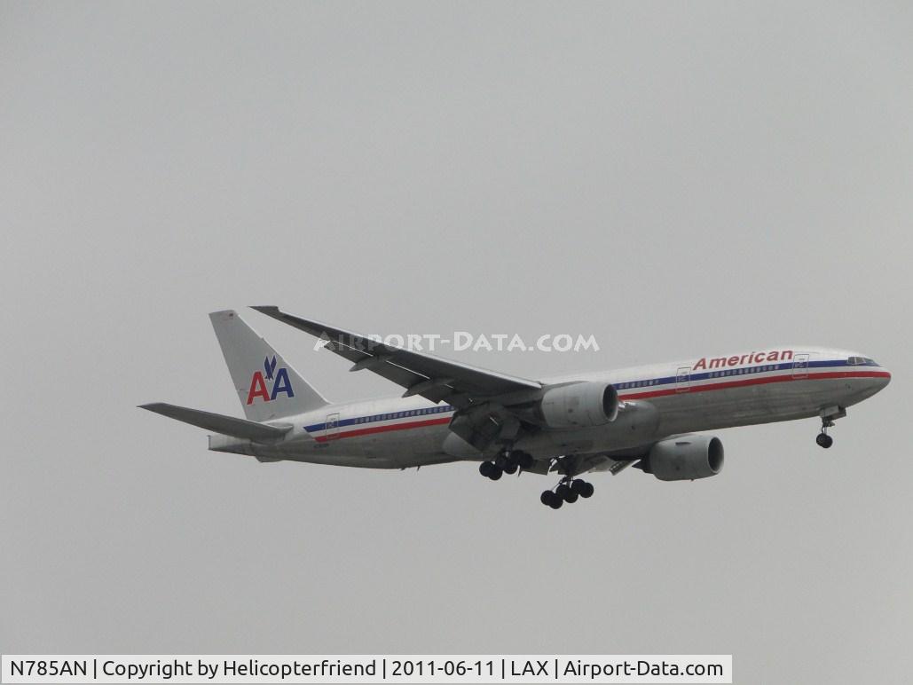 N785AN, 2000 Boeing 777-223/ER C/N 30005, On final to runway 24