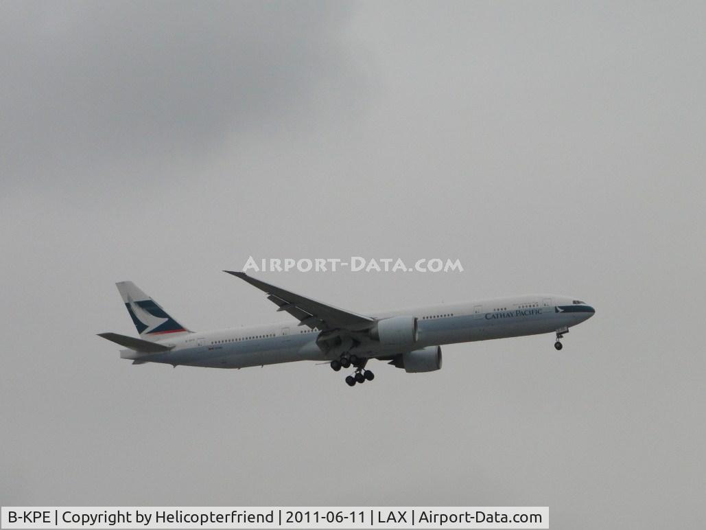B-KPE, 2007 Boeing 777-367/ER C/N 36156, On final to runway 24