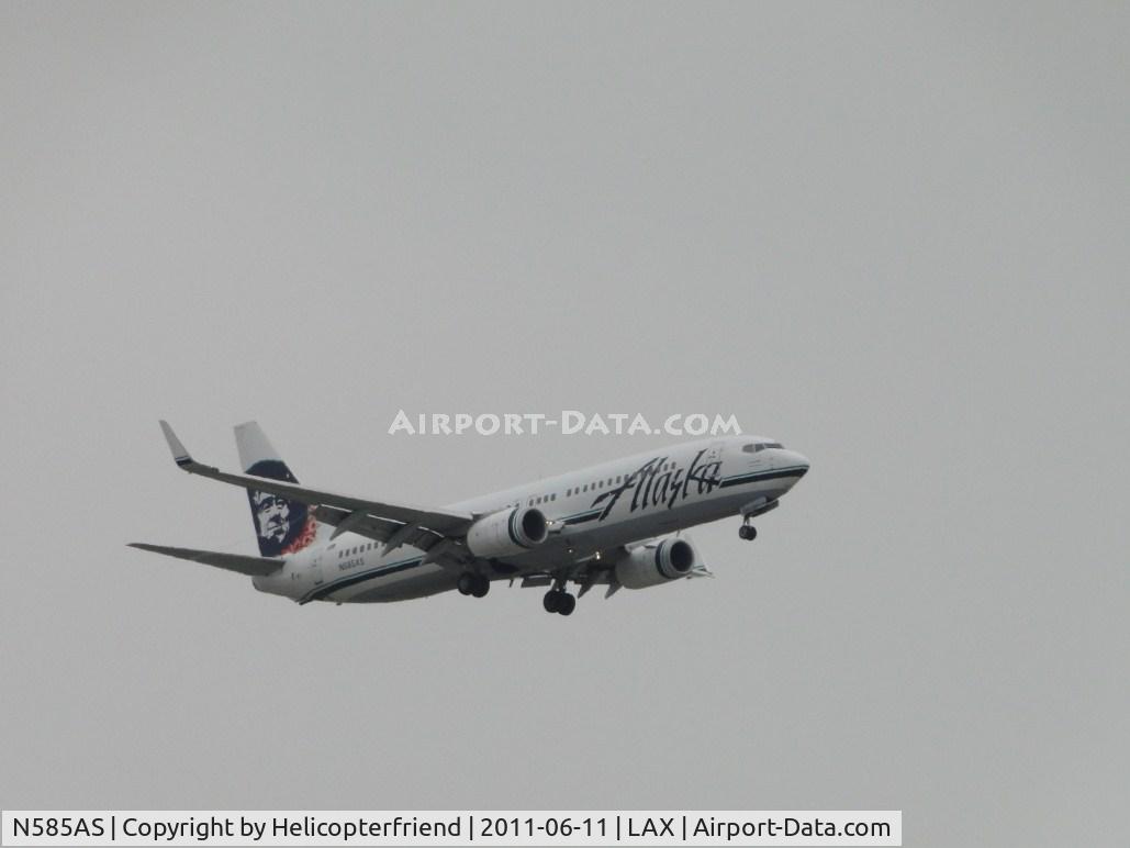 N585AS, 2007 Boeing 737-890 C/N 35683, On final to runway 24