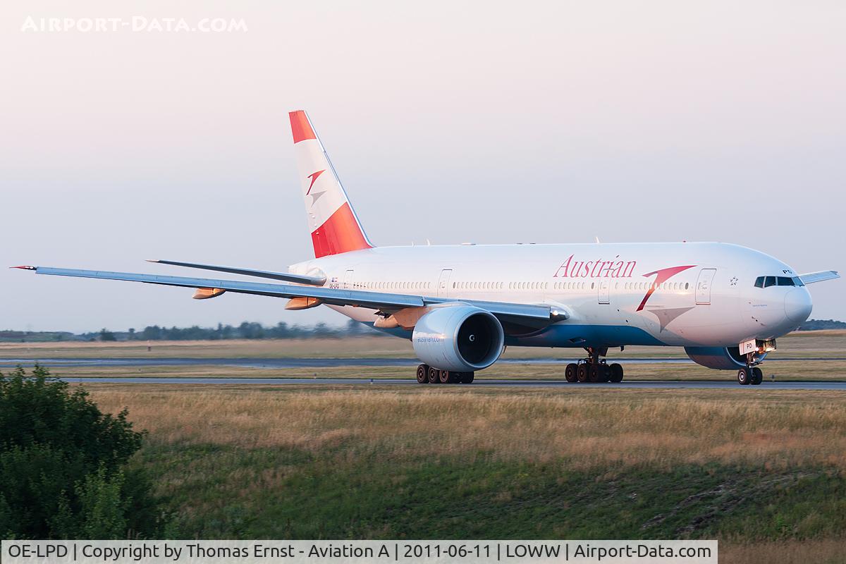 OE-LPD, 2006 Boeing 777-2Z9/ER C/N 35960, taxi out rwy 34