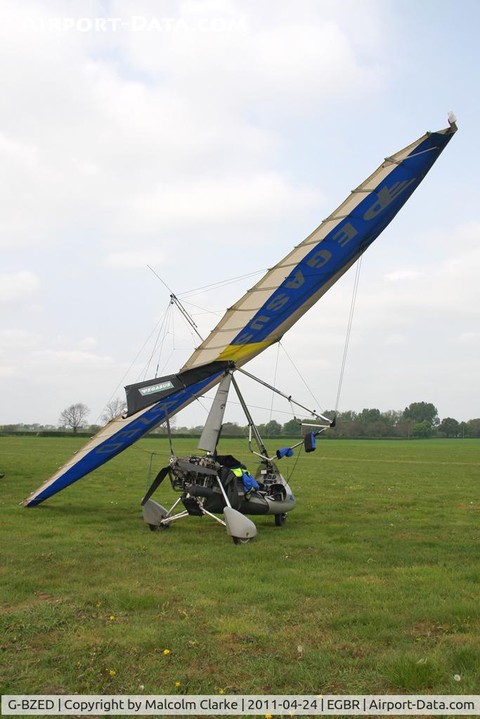 G-BZED, 2000 Pegasus Quantum 15-912 C/N 7600, Pegasus Quantum 15-912 at Breighton Airfield, UK in April 2011.